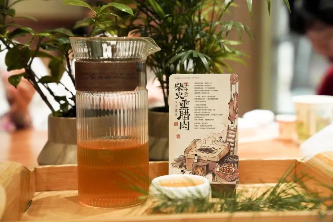 【CRFE濟南連鎖加盟展】：爭奪“茶里茶氣”的年輕人，四大頭部茶飲品牌齊齊入局新中式茶館